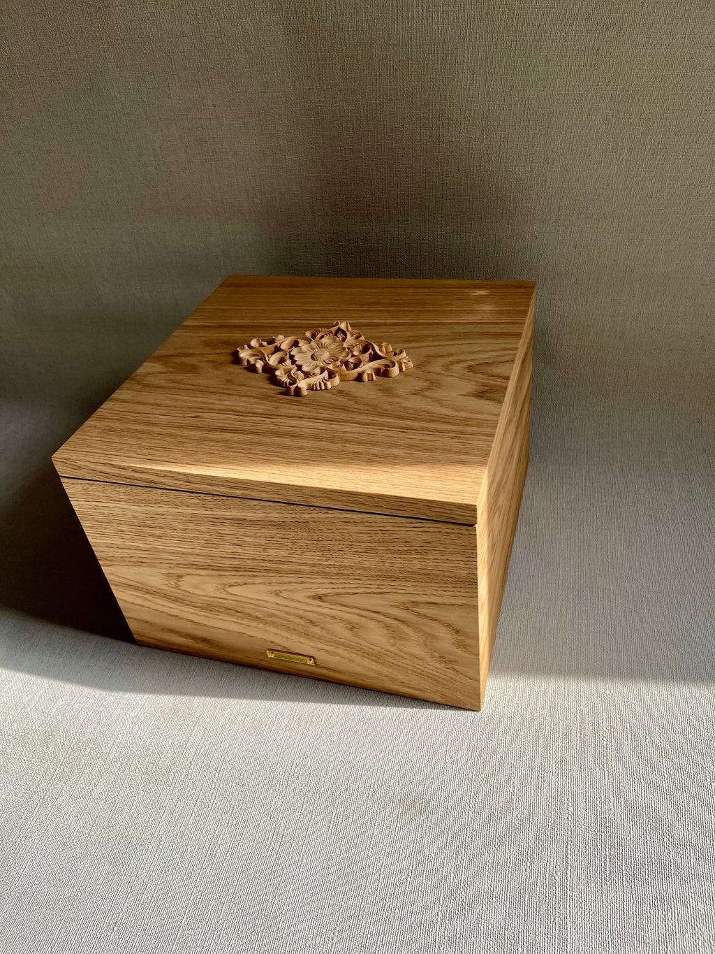 Handcrafted Oak Veneer Storage Box with Floral Baroque Carving