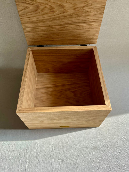 Handcrafted Oak Veneer Storage Box with Floral Baroque Carving