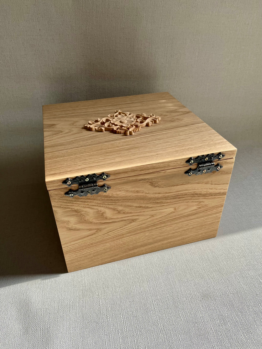 Handcrafted Oak Veneer Storage Box with Floral Baroque Carving